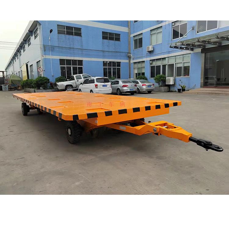 8.2T中型乐鱼（中国）官方全挂车