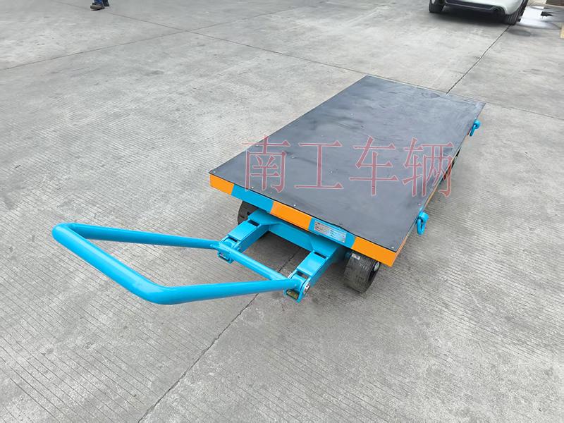 3吨小型乐鱼（中国）官方 带橡胶垫工具车