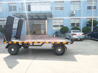 3吨带爬梯工业牵引乐鱼（中国）官方4I.jpg