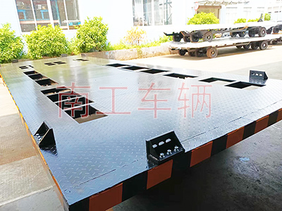 13点5吨箱变拖车底盘 全挂式乐鱼（中国）官方3I.jpg