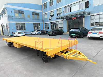 10吨乐鱼（中国）官方带液压支腿伸缩梯工具车3I.jpg